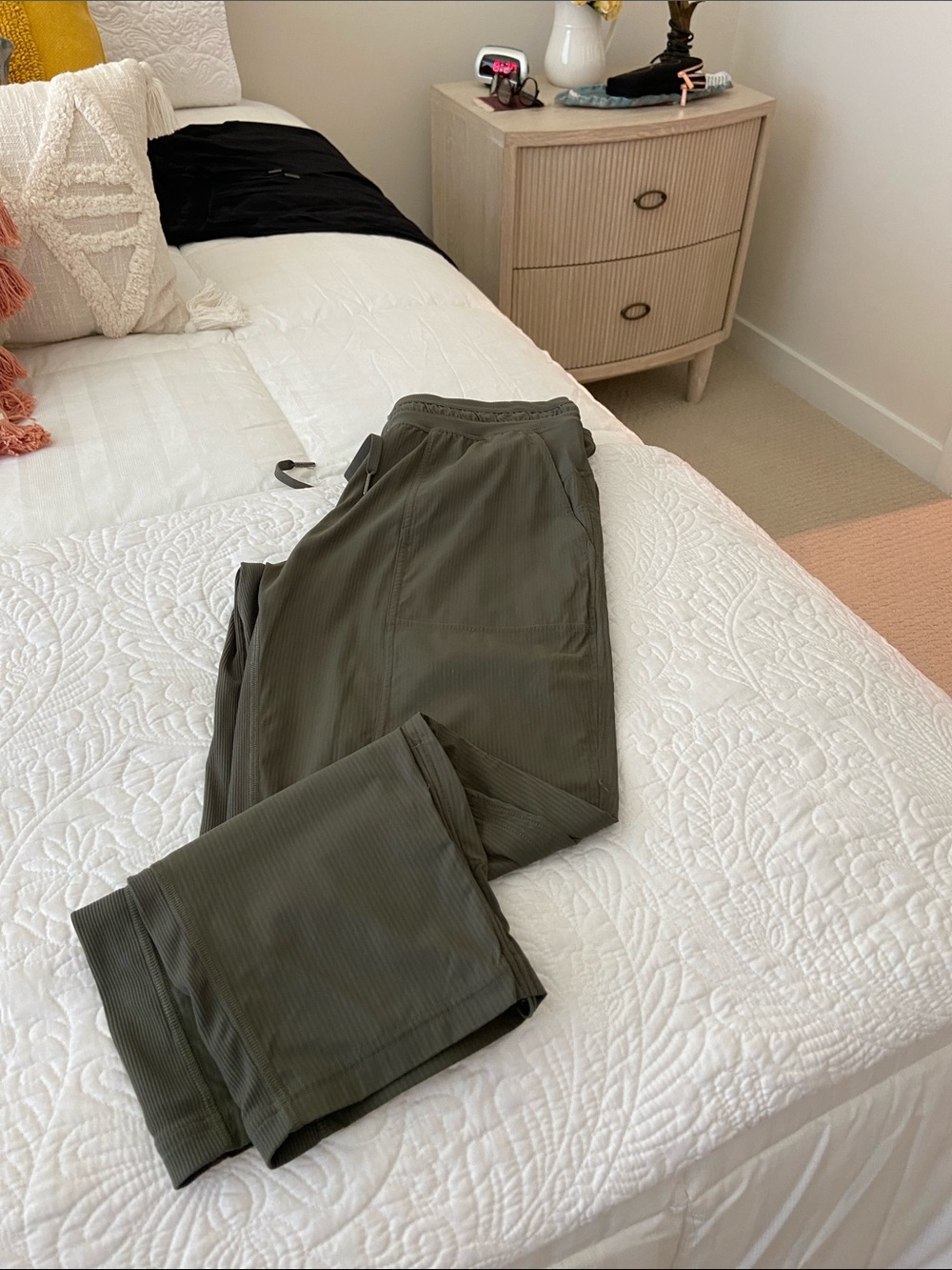 Lululemon dance crop in army green - Picture 2 of 5